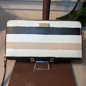 Kate Spade Grant Street Grainy Vinyl Neda Zip Around Wallet GUC